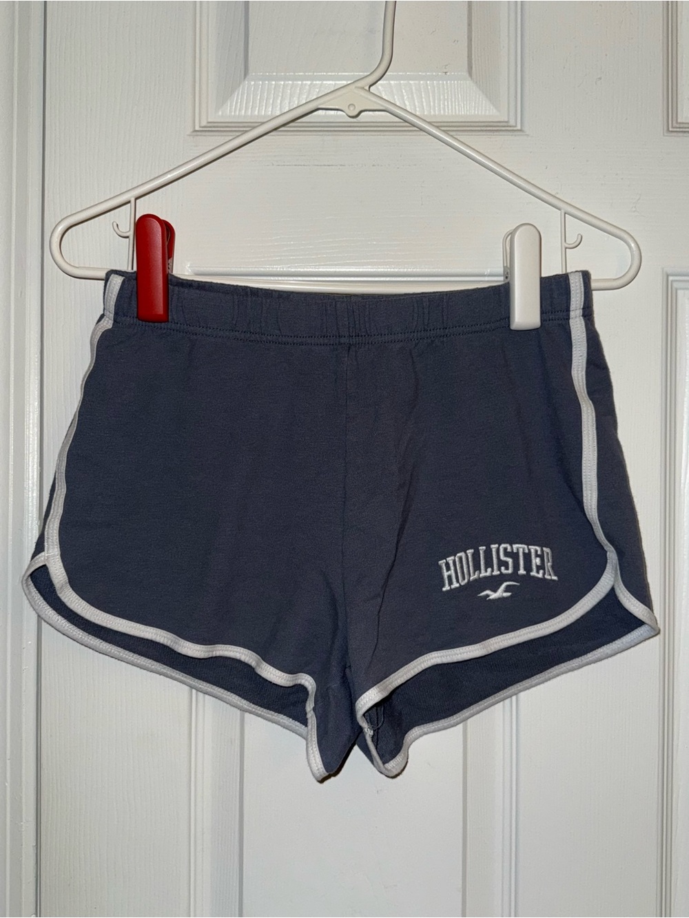 Hollister Women's Navy Shorts with White Trim